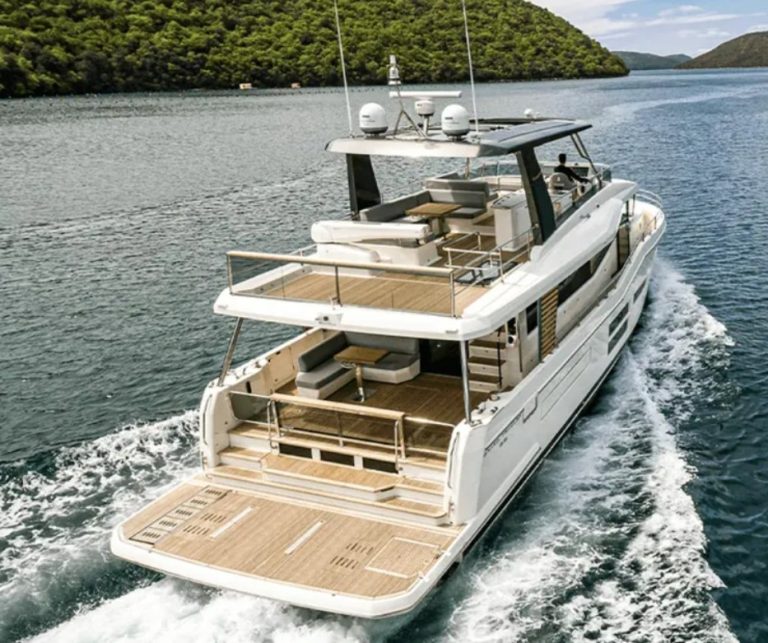 BENETEAU TRAWLER 62
