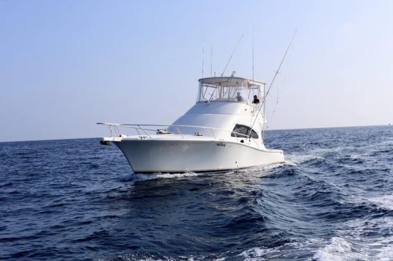 LUHRS 41 CONVERTIBLE