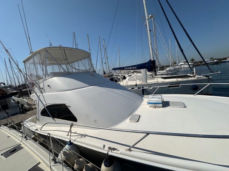 LUHRS 41 CONVERTIBLE