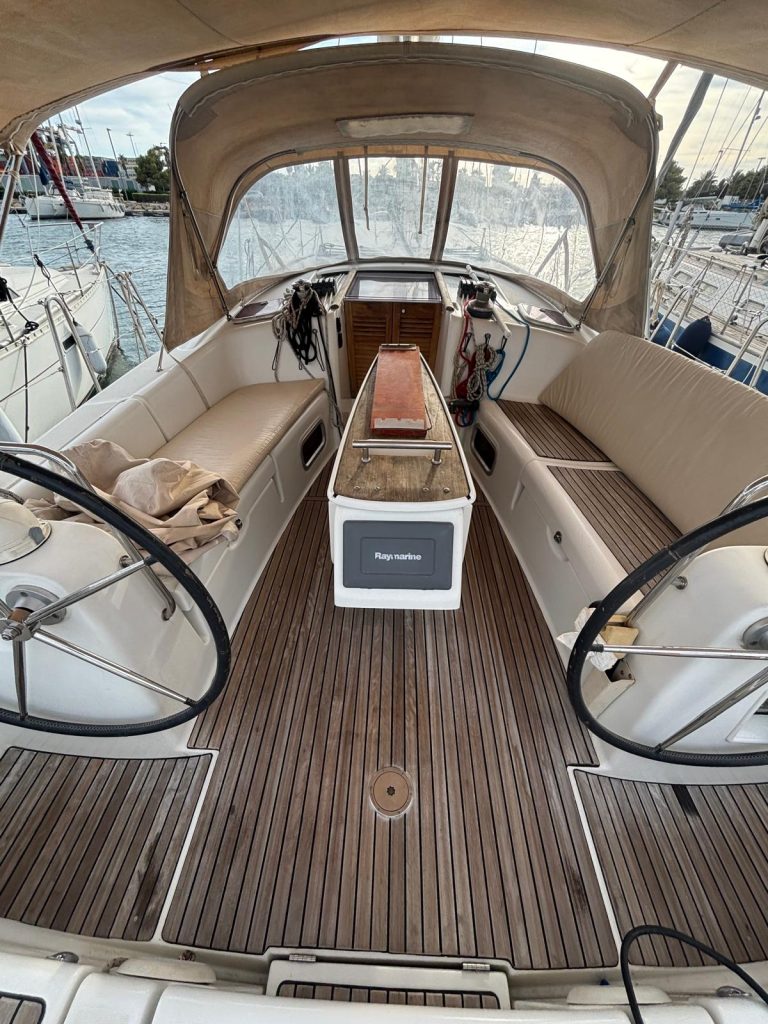 Oceanis 40 –