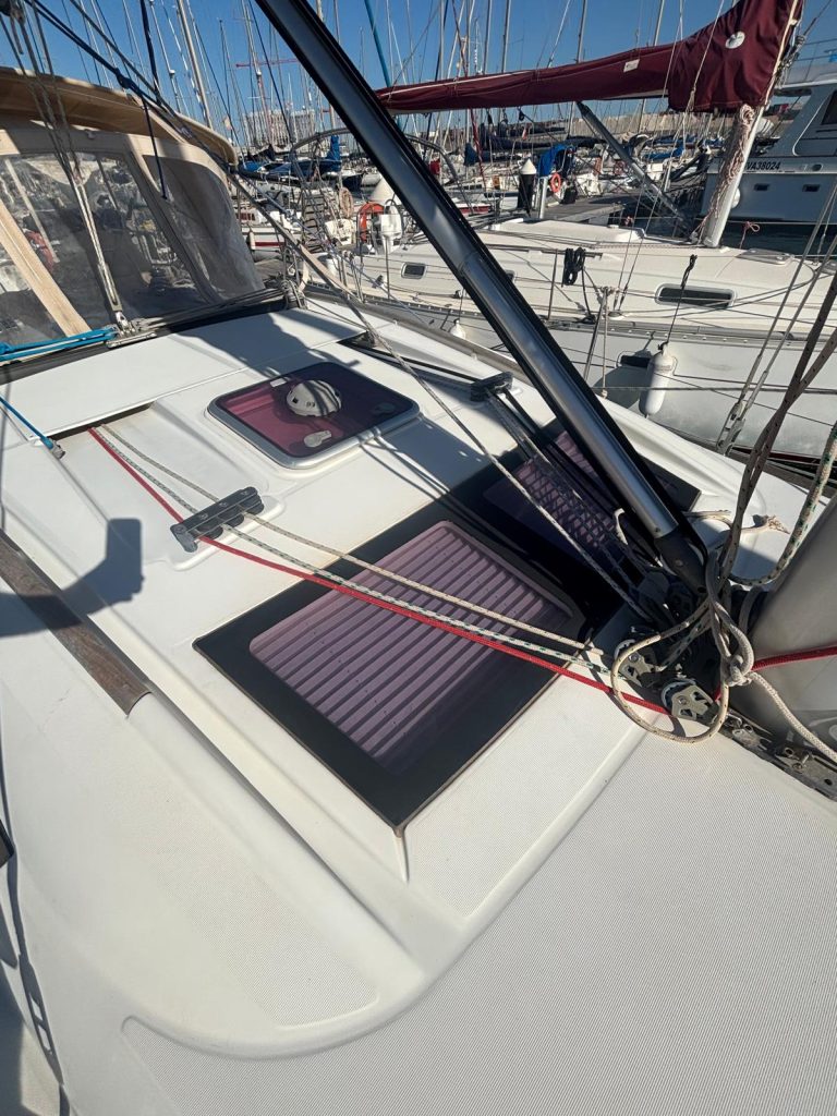 Oceanis 40 –