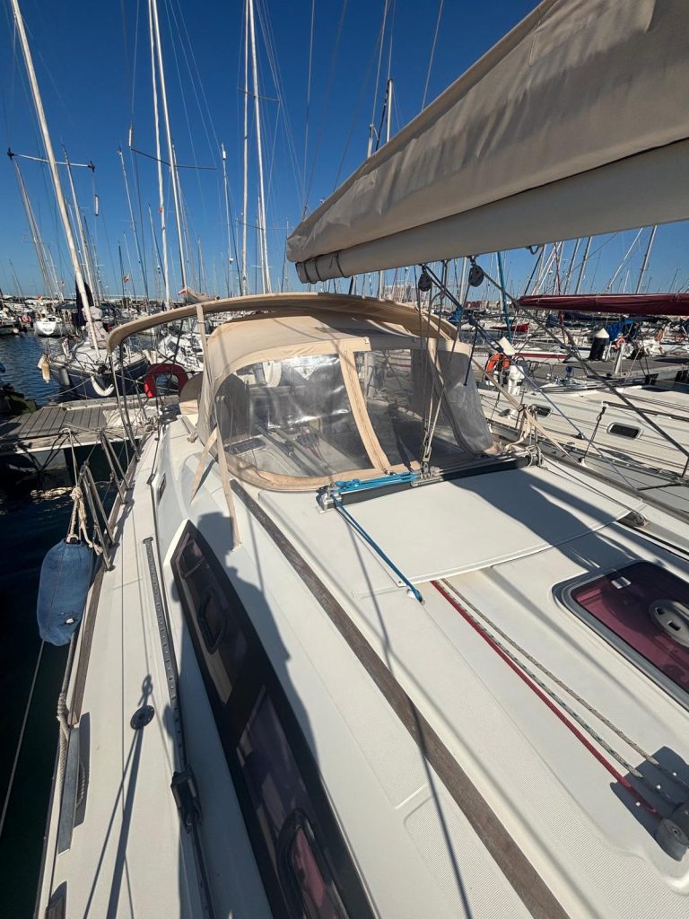 Oceanis 40 –