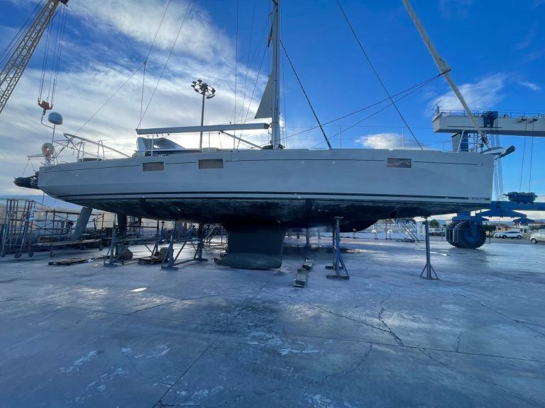 BENETEAU SENSE 55