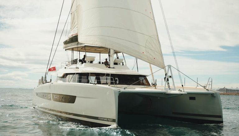 FOUNTAINE PAJOT ALEGRIA 67