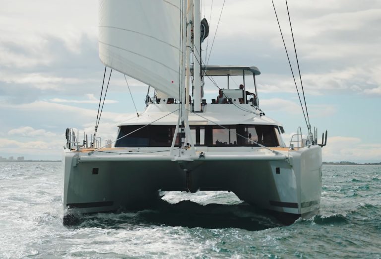 FOUNTAINE PAJOT ALEGRIA 67