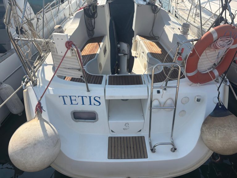 Beneteau Oceanis 323